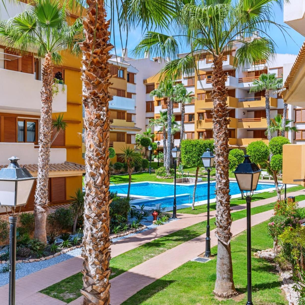 Olivia Sunny 2 Bedroom Apartament Punta Prima Torrevieja Exterior foto